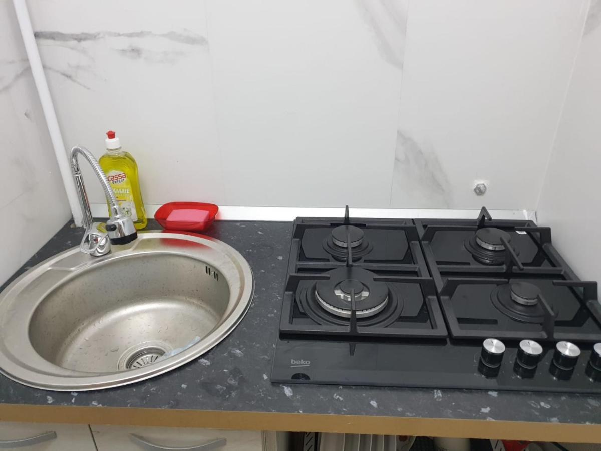 بيتستِ Lucky Apartment المظهر الخارجي الصورة