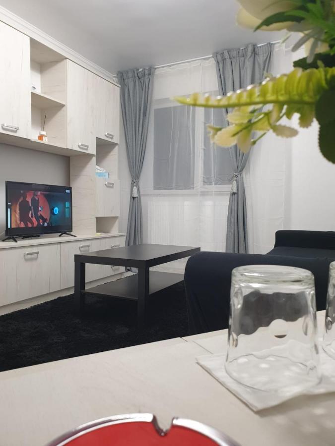 بيتستِ Lucky Apartment المظهر الخارجي الصورة